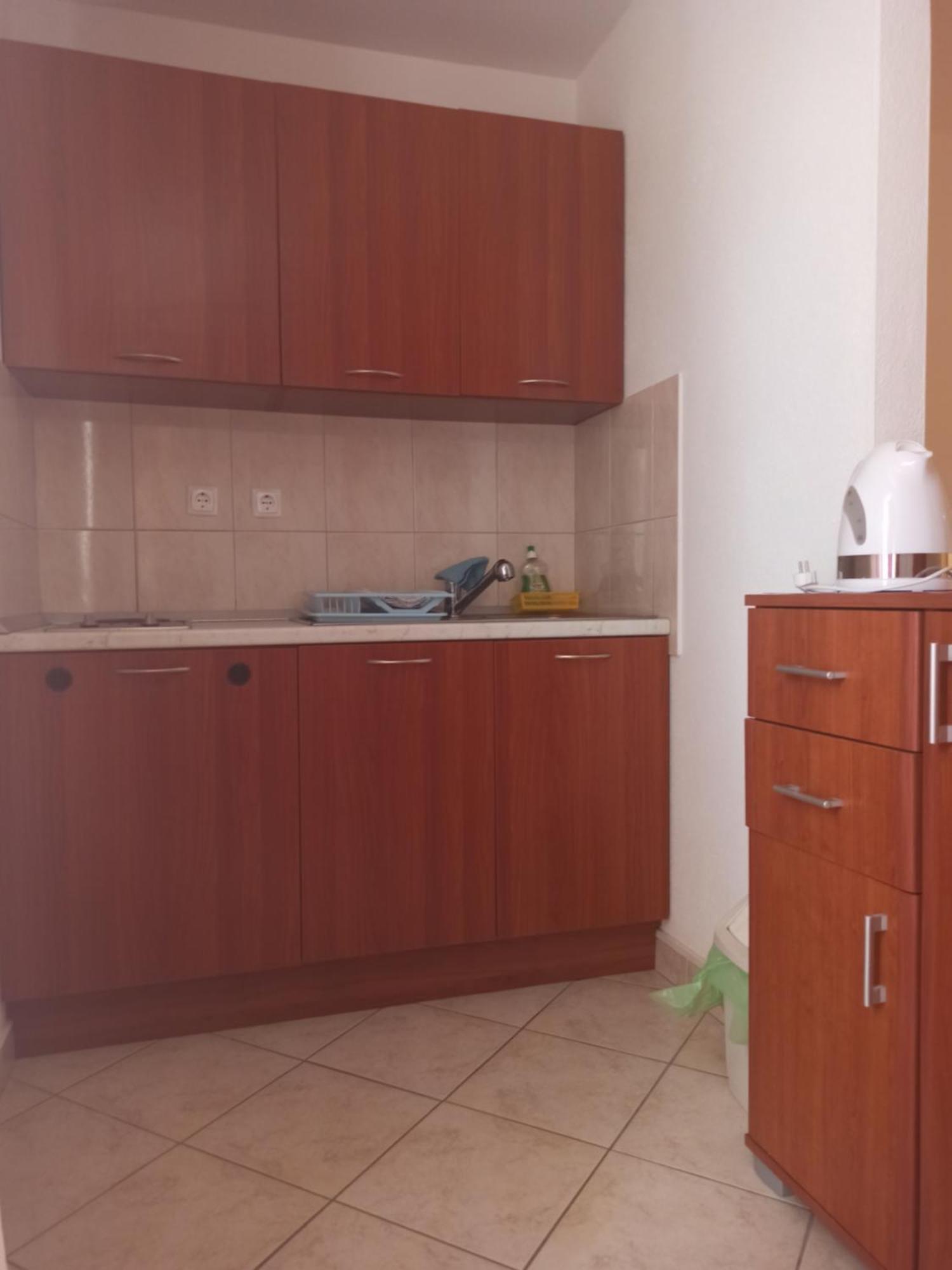 Studios Ruza Baska Voda Luaran gambar